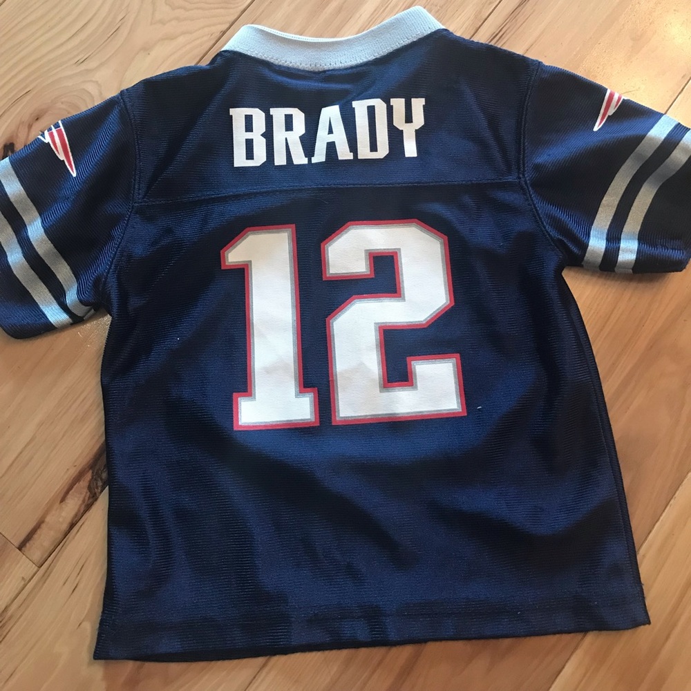 New England Patriots jersey! Size 12 mons.